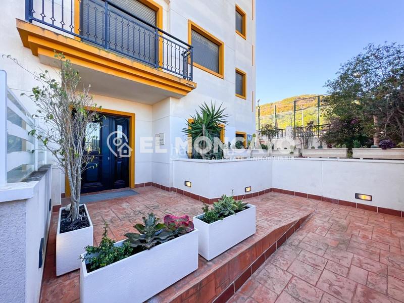 Foto 1c13c24a-2aa8-4ae4-b2d6-e3d4856de0da. Piccolo appartamento con riscaldamento parcheggio piscina in Guardamar del Segura