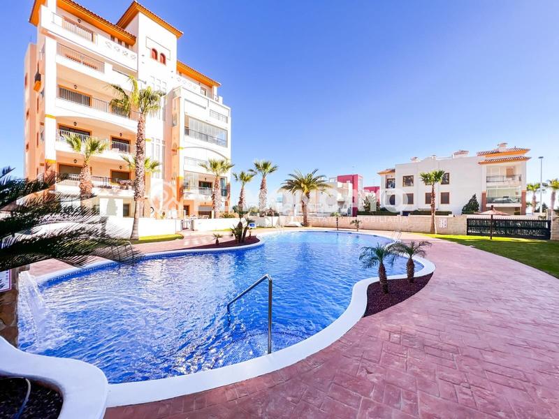 Foto 74934713-24f9-4e31-9182-ca53d3d14f8a. Piccolo appartamento con riscaldamento parcheggio piscina in Guardamar del Segura