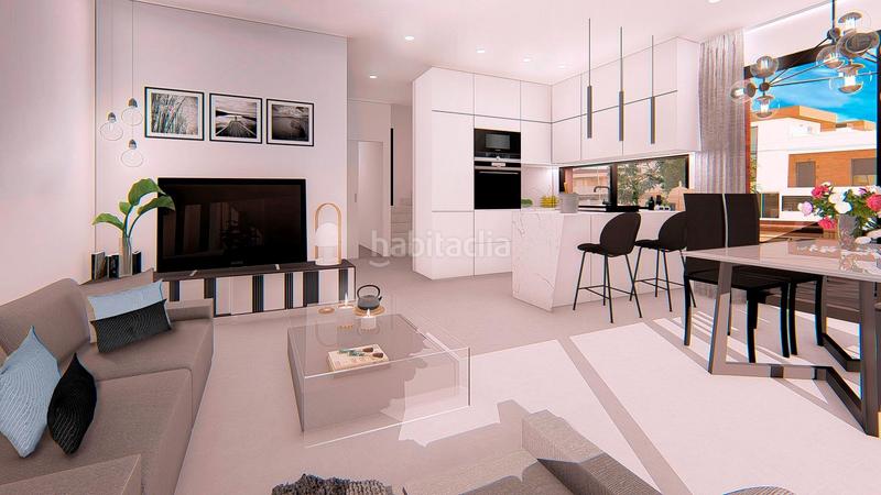 Foto 7eeb90f3-a718-4bf5-bb07-f3381f46ea2e. Chalet with parking pool in Los Europeos Torrevieja