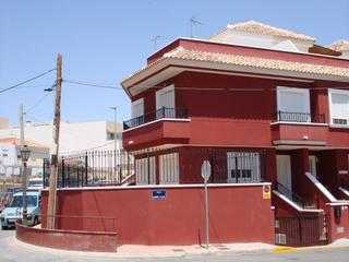 Casa adossada  Calle ramon y cajal. Semiadosado en el centro de san miguel de salinas, alicante, cos