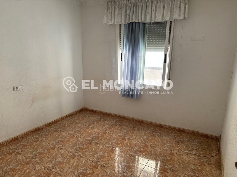 Foto b3e2d4e0-edd1-4da8-881a-9c8a4e4c36f6. Casa amb calefacció aparcament a Centro Rojales