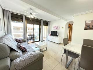 Pis  Calle puerta de damasco. Increíble apartamento a solo 150 metros del mar en guardamar del