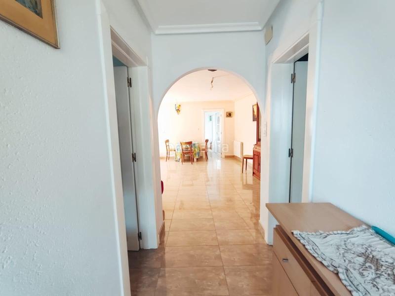 Foto 5287e36f-d14c-4639-8197-0c017811b810. Chalet con parcheggio piscina in La Marina Elche / Elx