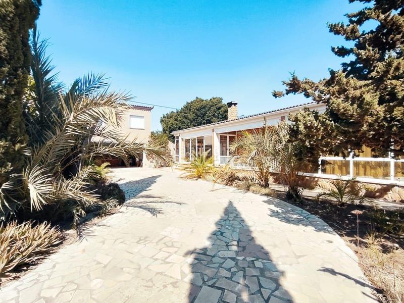 Foto e61c5c2f-b5a5-4200-abfa-3ee588e62024. Chalet con parcheggio piscina in La Marina Elche / Elx