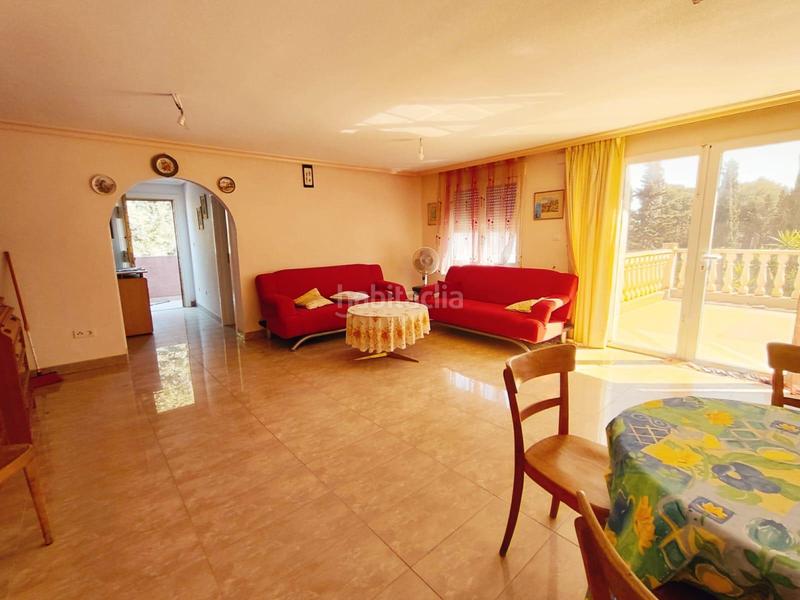 Foto ec003d2d-649a-4099-b727-c22047fb0535. Chalet con parcheggio piscina in La Marina Elche / Elx