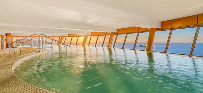 Foto a666de4c-26f8-4e5e-9d7a-12a5ce18b8ec. Etagenwohnung mit heizung pool in Playa Poniente Benidorm