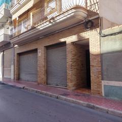 Local Comercial  Calle calle de vicente blasco ibáñez. Fantástico local comercial en el centro de guardamar del segura,