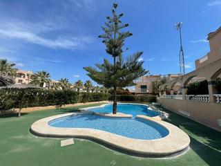 Reihenhaus in Guardamar Playa. Amplia casa adosada al lado de la playa en guardamar del segura