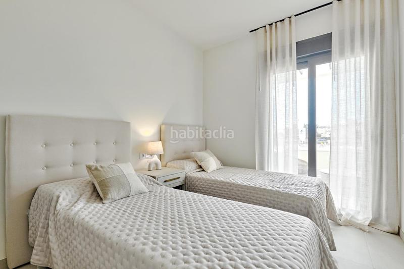 Foto c1b1c026-5c86-4e1b-b8ae-a7df9b4d0528. Haus mit pool in Playa de los Náufragos Torrevieja