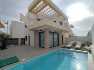 Chalet  Calle la herrada. Chalet de reciente construccion en la herradamontesinoscosta bla
