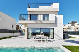 Xalet  Calle calle de los hernández. Preciosa villa de obra nueva en san miguel de salinas, alicante