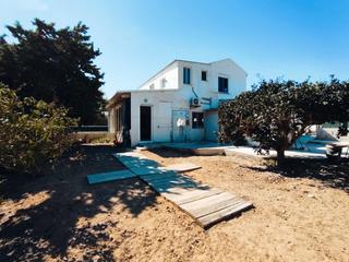 Masia  Avenida moncayo. Fantástica casa con terreno y preciosas vistas al mar a pie de p