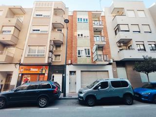 Edifici a Pueblo. Edificio destinado a hostal a escasos metros de las playas de gu