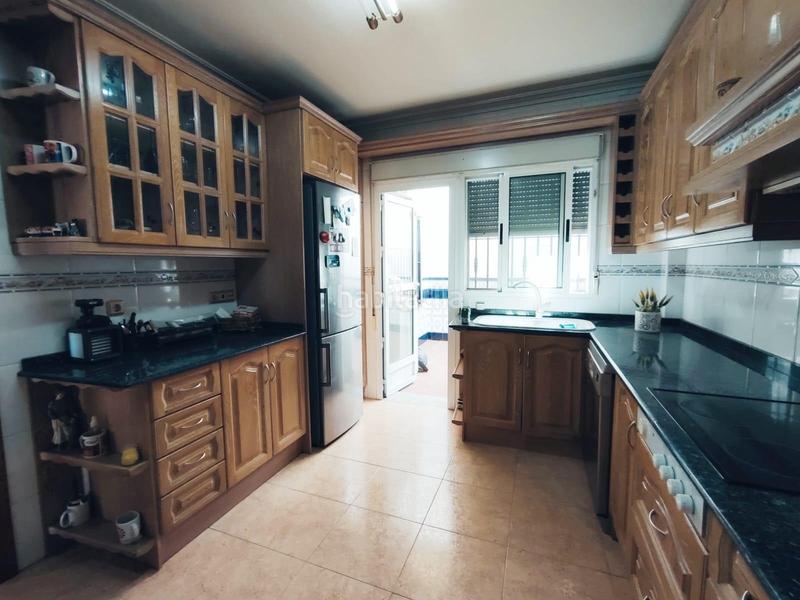 Foto 16d2f2c7-bc3e-4a48-9816-c3d7b47a87d6. Maison jumelée avec chauffage parking dans Rojales