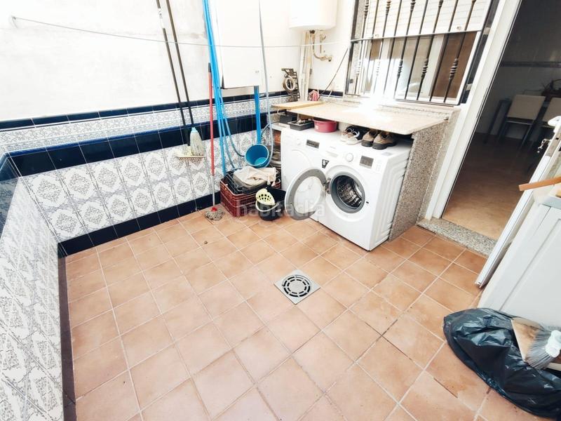 Foto 6dc2fc24-c694-4924-8691-bd47f75eb537. Maison jumelée avec chauffage parking dans Rojales