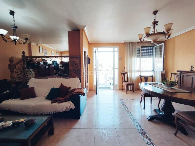 Foto ac63a46d-2643-4537-bb9b-9911ca3c6a23. Maison jumelée avec chauffage parking dans Rojales