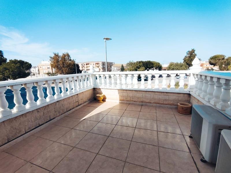 Foto b3ee93b2-a1e7-4069-95fb-8838ed9d50d9. Maison jumelée avec chauffage parking dans Rojales