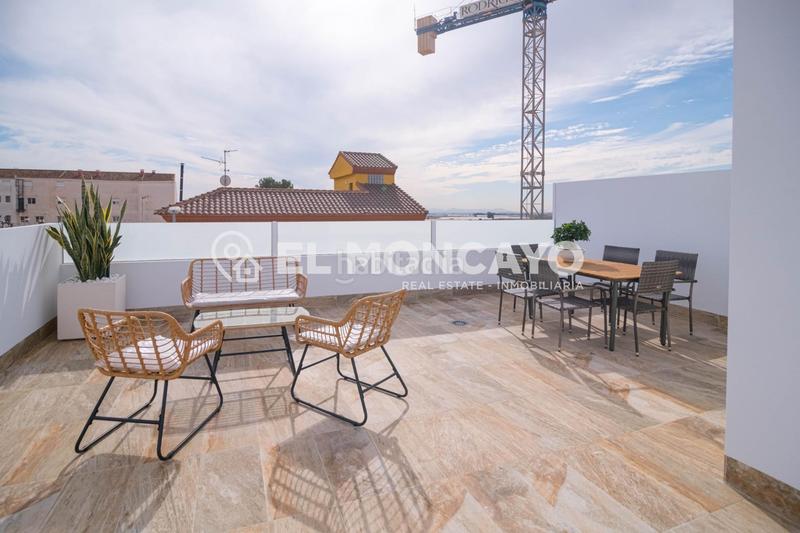 Foto 3c82de56-9507-46bf-a7bd-d8b087b1879a. Semi detached house with heating pool in Jerónimo y Avileses Murcia