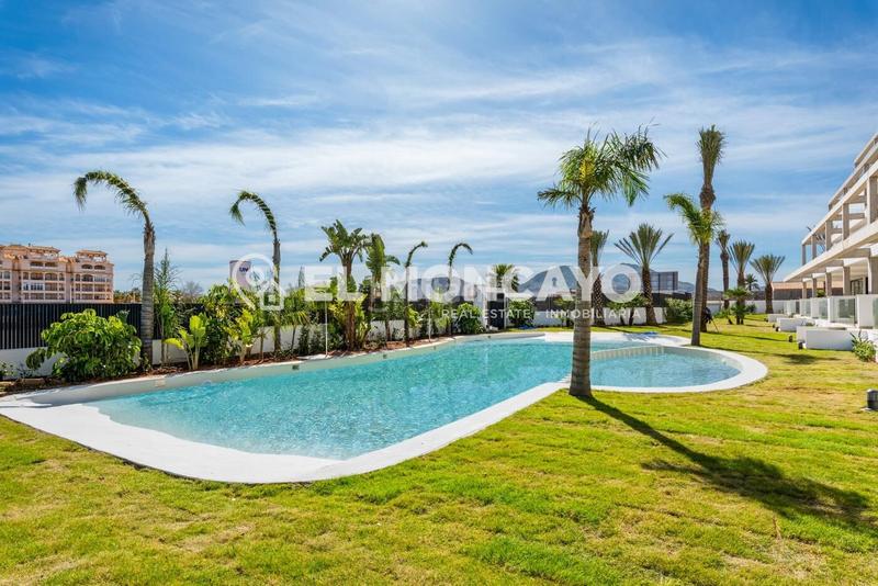 Foto f33240e4-f48e-4d26-bb3a-d5306d1b445f. Apartament amb aparcament piscina a Entremares Manga del Mar Menor (La)