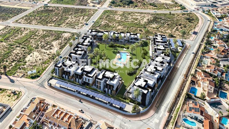 Foto 918d167c-16d4-4b11-a6e3-29e05b039728. Casa amb calefacció aparcament piscina a Rojales