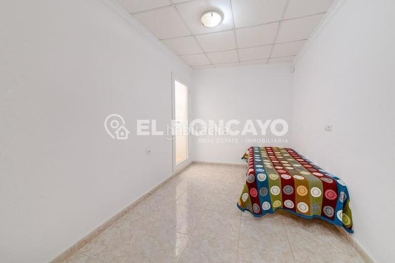 Foto 613e432d-a6b1-4442-bf50-f5468e394dbf. Casa adossada amb calefacció a Pueblo Guardamar del Segura