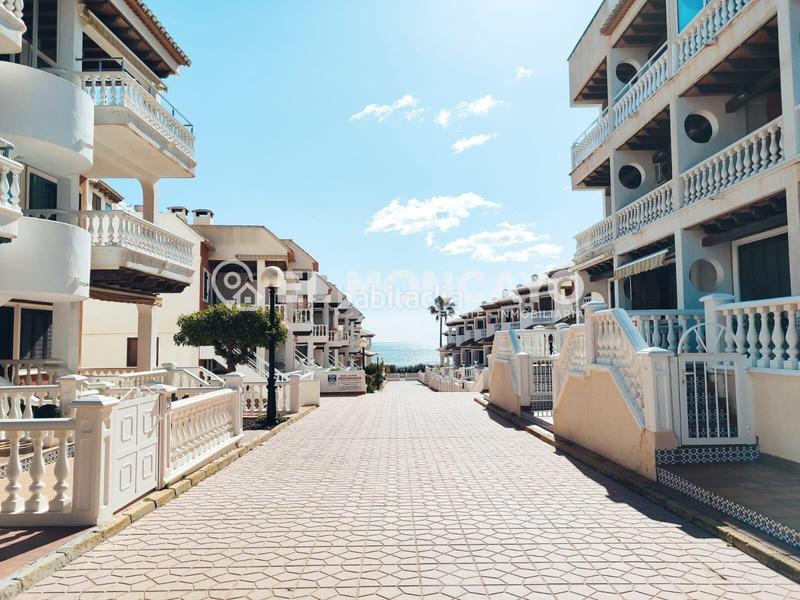 Foto ce0111f9-631d-4cfb-b2d5-0f6589c9e8e6. Maison jumelée avec parking dans Guardamar Playa Guardamar del Segura