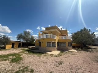 Chalet  Polígono 40 parcela 220 cerrallar. cehegin (murci. Fantastica villa independiente con piscina y zona de barbacoa en