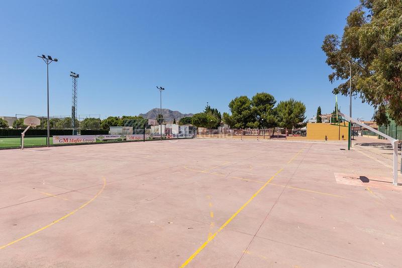 Foto a6c96f91-5210-40ca-8b51-d67779a033bc. Maison jumelée avec parking piscine dans La Murada - Los Vicentes Orihuela