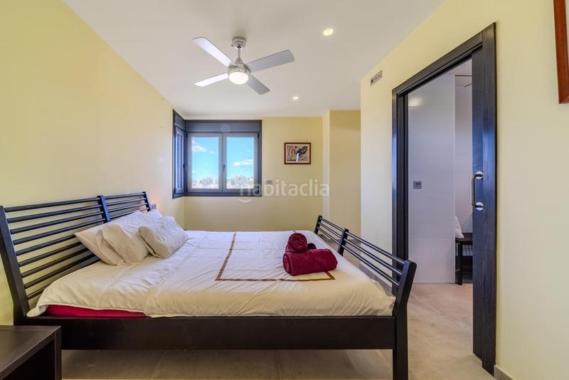 Foto 0cb6ac3d-cc4c-486e-b10d-cf36afa7ffc5. Chalet exclusivo chalet independiente en La Marina elcheel pinet en Elche / Elx