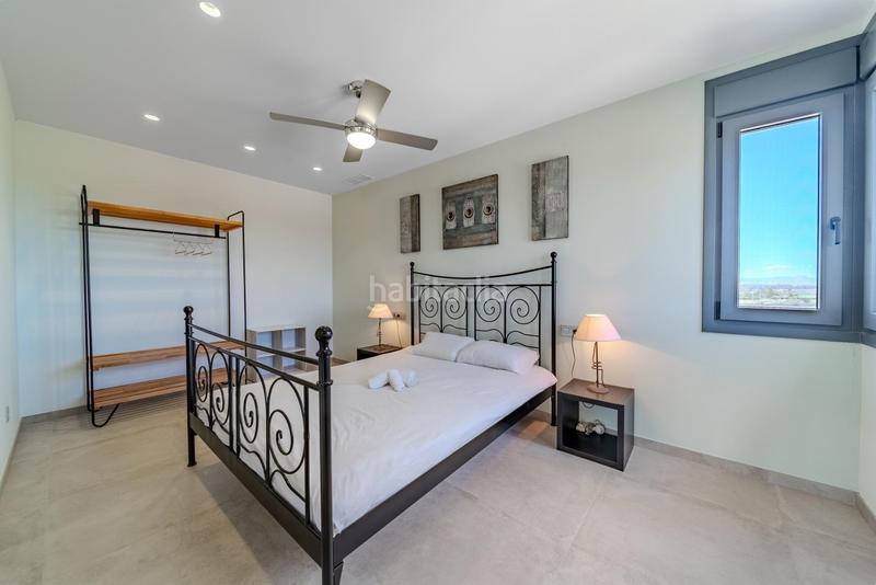 Foto 828d141c-7fde-4f5f-a34d-0810352d7c45. Chalet exclusivo chalet independiente en La Marina elcheel pinet en Elche / Elx