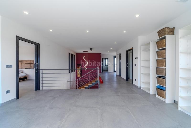 Foto e5fa2edf-9993-45b4-a12d-a467c33d844e. Chalet exclusivo chalet independiente en La Marina elcheel pinet en Elche / Elx