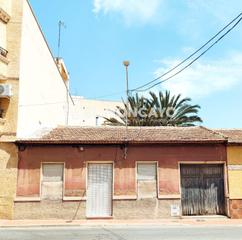 Terreny residencial  Calle blasco ibañez. Fantástica casa de pueblo con potencial edificable a escasos met