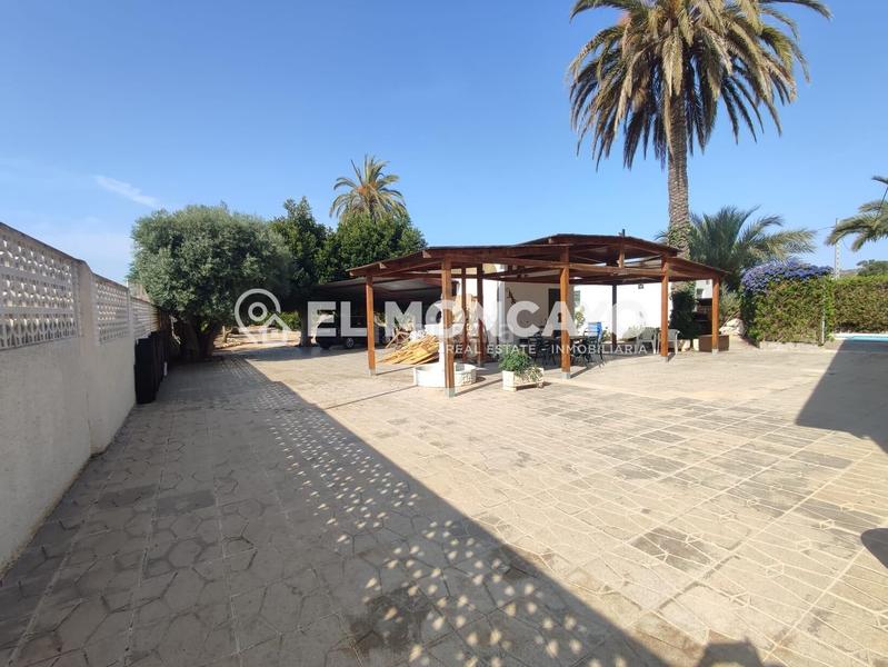 Foto 1a917afc-28d5-4c10-a864-538215e1562e. Chalet fantástica casa de campo con amplia parcela junto al pinet, La Marina, alicante en Elche / Elx