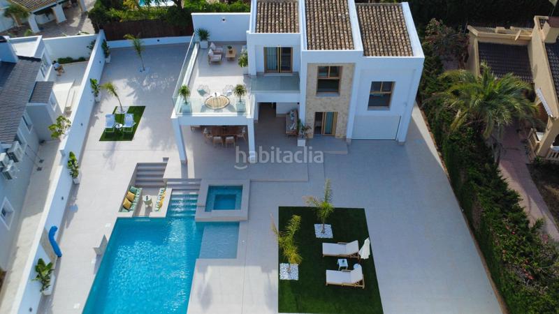 Foto 93611f2d-a460-400e-be38-66e216b65e04. Chalet lujosa villa llave en mano en Campoamor costacosta blanca en Orihuela