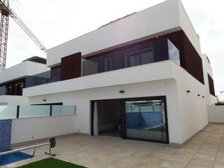 Maison jumelée à Pilar de la Horadada Ciudad. Viviendas semi adosadas con piscina privada en perfecta ubicacio