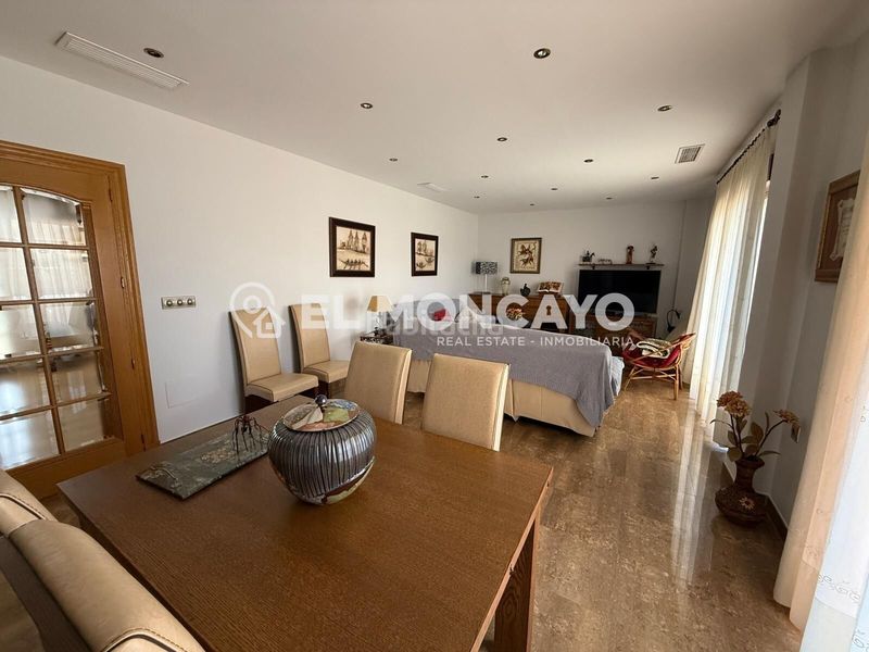 Foto a8f4da6e-4942-4e47-97d4-77d6e795ab9d. Xalet amb calefacció aparcament piscina a Almoradí