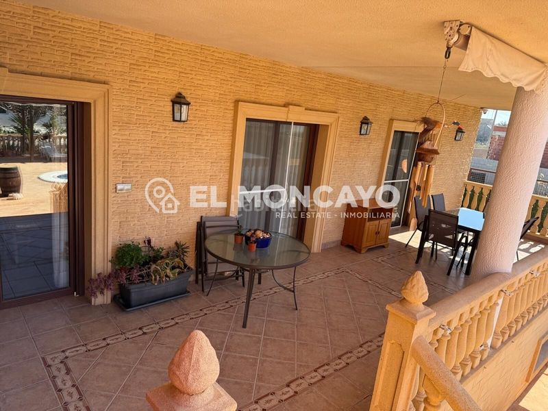 Foto d9e2b04b-494a-4a94-b5f9-bc3411e9a50a. Xalet amb calefacció aparcament piscina a Almoradí