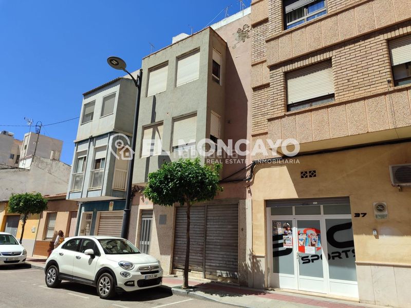 Foto 1f21e045-5b28-478f-bcf3-610a7f895e8d. Edificio fantástico edificio a la venta, antiguo hostal, a 700m de las playas , alicante en Guardamar del Segura