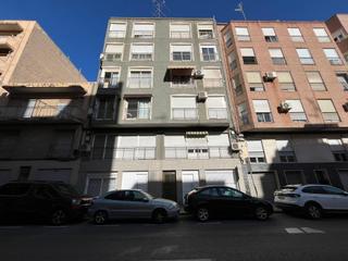 Appartement à Plaza Crevillente - Antiguos Juzgados - El Asilo. Fantástico piso de 3 habitaciones para reformar en elche alicant