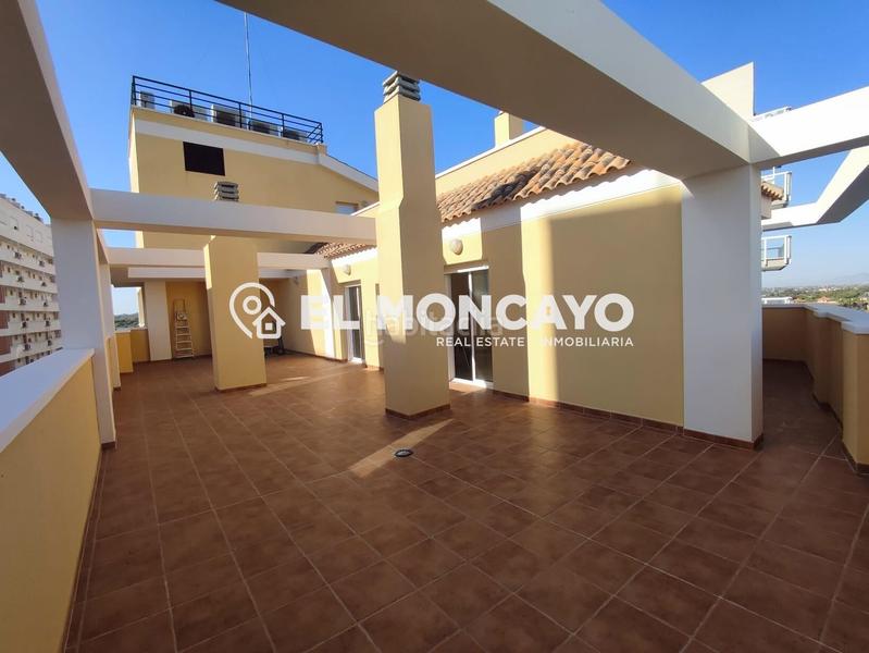 Foto 05e553c5-09a8-4ea4-a157-07f59f304b9b. Àtic amb aparcament piscina a Puerto Deportivo Guardamar del Segura