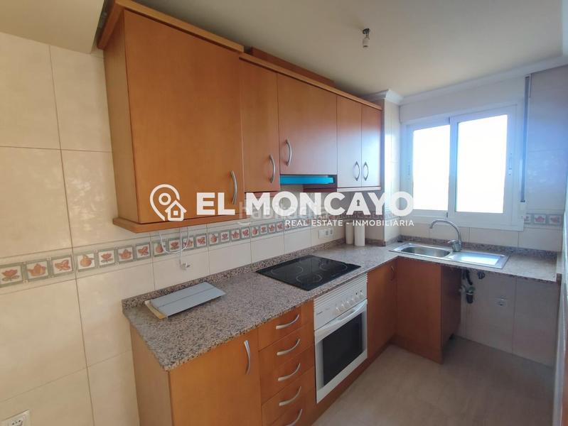 Foto 68232d58-e8cc-46b4-8189-bb4297ff99b0. Àtic amb aparcament piscina a Puerto Deportivo Guardamar del Segura