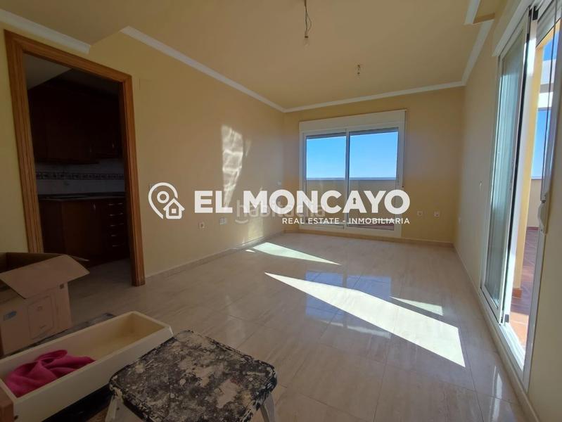 Foto ddb8f964-6c2b-437a-bc6b-903d09a85c51. Àtic amb aparcament piscina a Puerto Deportivo Guardamar del Segura