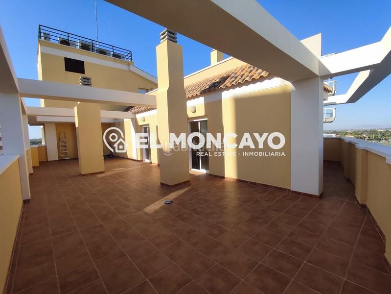 Foto eedcb887-db33-461c-a903-37e45fd043b0. Àtic amb aparcament piscina a Puerto Deportivo Guardamar del Segura