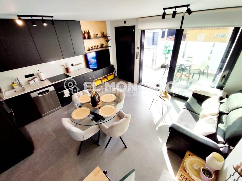 Foto 2c9642ab-d7d6-4479-8678-b9aa4d8a7dd5. Maison jumelée avec chauffage parking piscine dans Los Secanos Guardamar del Segura