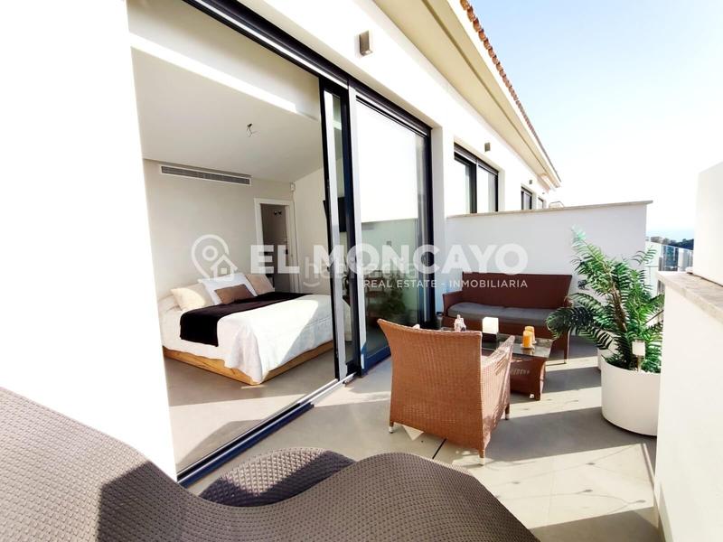 Foto 6e845cf5-1134-43b2-a0ab-c5796a2e0176. Maison jumelée avec chauffage parking piscine dans Los Secanos Guardamar del Segura