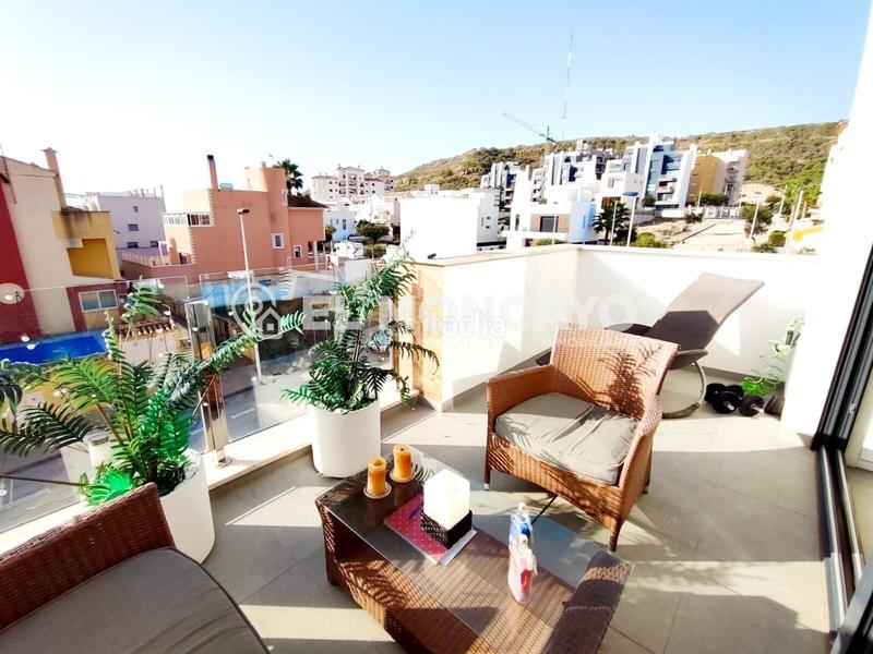 Foto c194db20-fe0f-4044-b1a9-2cff6bf73f71. Maison jumelée avec chauffage parking piscine dans Los Secanos Guardamar del Segura