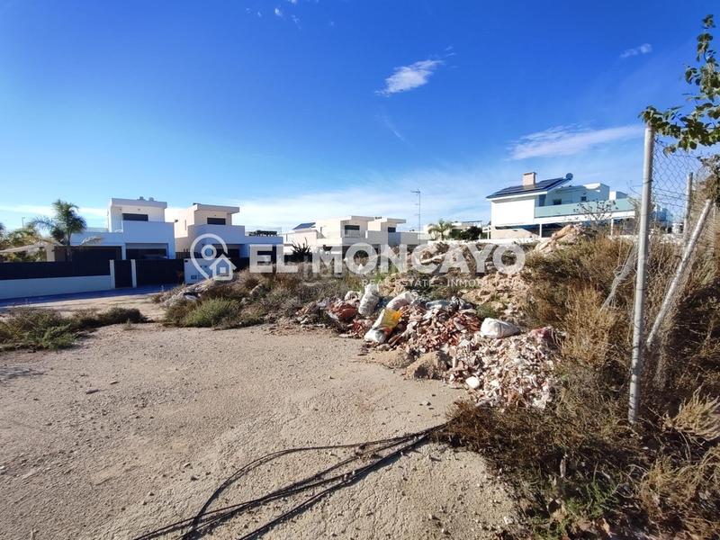 Foto cab3584d-d6c7-41ef-812f-3221147bc701. Terreny residencial a San Fulgencio