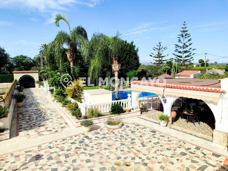 Foto 6abfccb3-5f09-4c45-8bad-8ec8fd1c0a57. Chalet con riscaldamento parcheggio piscina in La Foia - Daimés - Asprella Elche / Elx