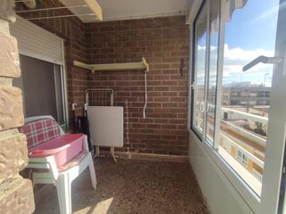 Appartement  Calle crevillente. Estupendo apartamento con orientacion sur en el centro de guarda