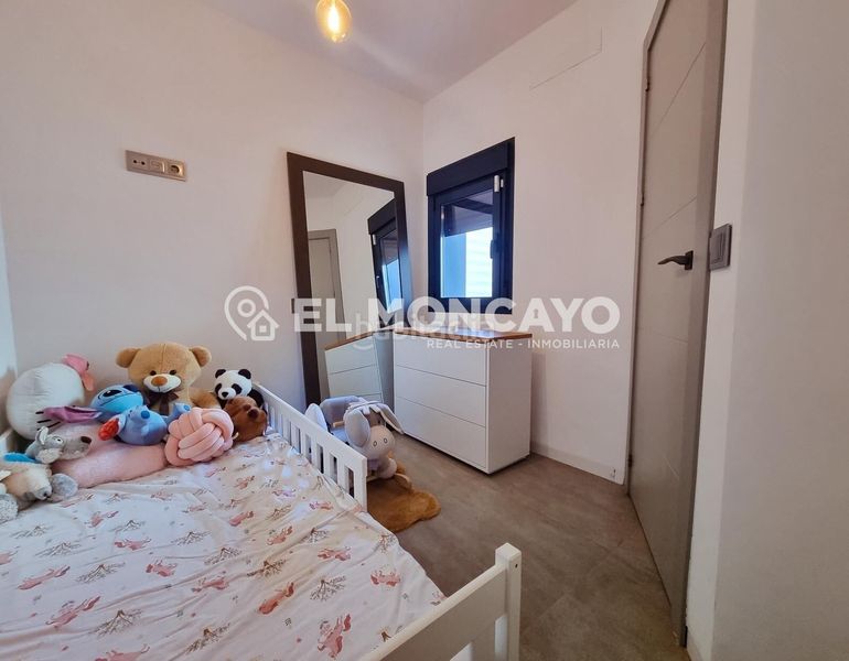 Foto 2f69fe4a-27ac-424f-bba6-c9346be7f408. Casa adosada fantástico adosado junto a la playa de milpalmeras, , costa blanca en Pilar de la Horadada